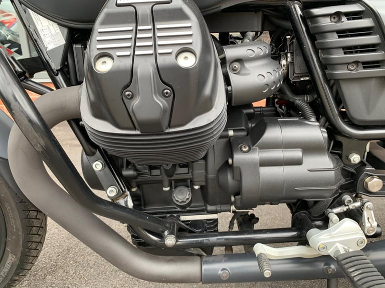 Moto Guzzi V7 STONE 750 - FSH - 2 YEAR WARRANTY