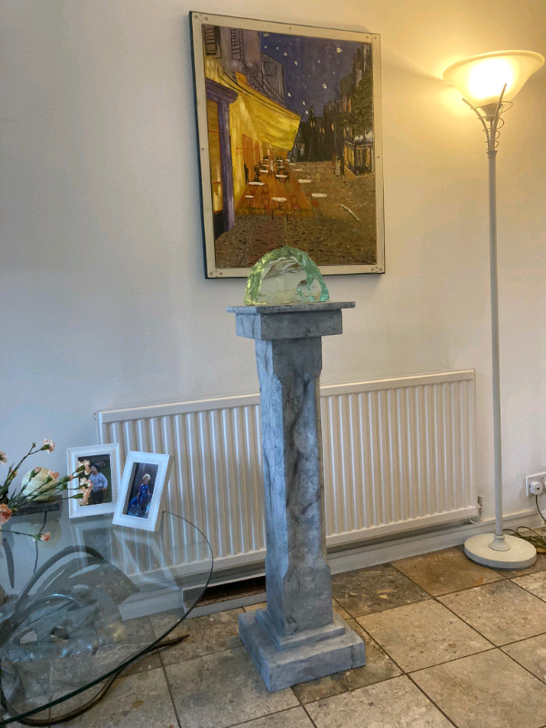 Wooden column plinth 