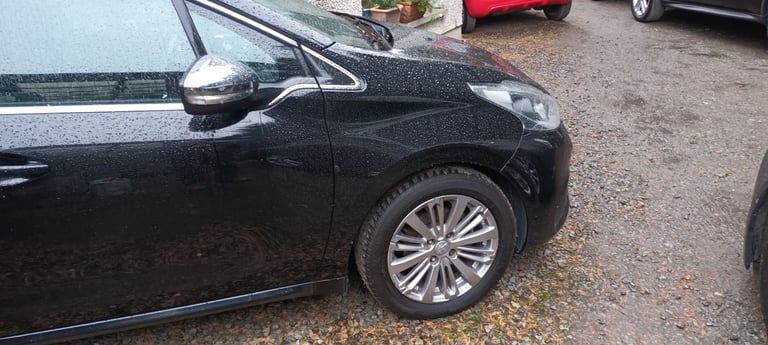 Peugeot, 208, Hatchback, 2018, Manual, 1199 (cc), 5 doors