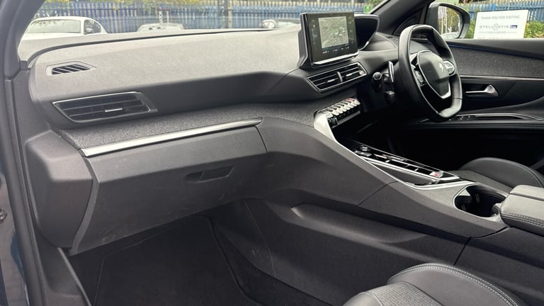 2024 Peugeot 3008 1.6 13.2kWh Allure Premium + SUV 5dr Petrol Plug-in Hybrid e-EAT Euro 6 (s/ SUV...