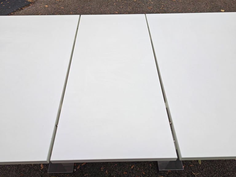White Extending Dining Table & 6 Black/Chrome Chairs FREE DELIVERY 178