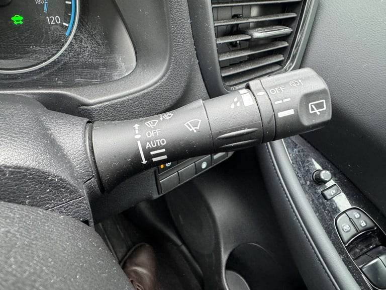 2022 Nissan Leaf Leaf N-Connecta 5dr Hatchback Electric Automatic