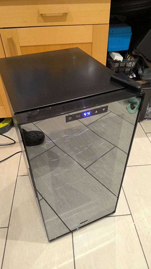 wine fridge made by Baridi,