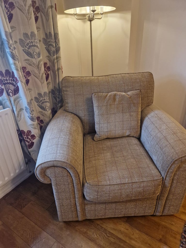 Large 3 seater Sofa and matching chair 