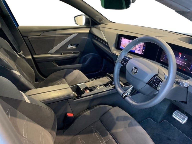 2023 Vauxhall Astra 115kW Ultimate 54kWh 5dr Auto Hatchback Electric Automatic