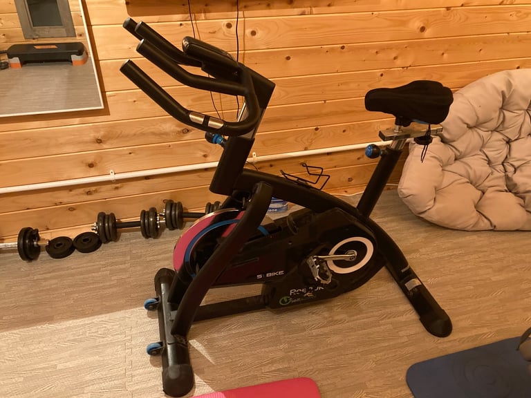 image for Reebok S1 self powered exercise bike 