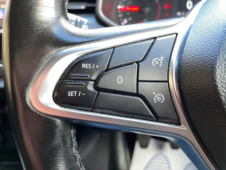 2020 Renault Clio ICONIC 1.5 DCI HATCHBACK Diesel Manual