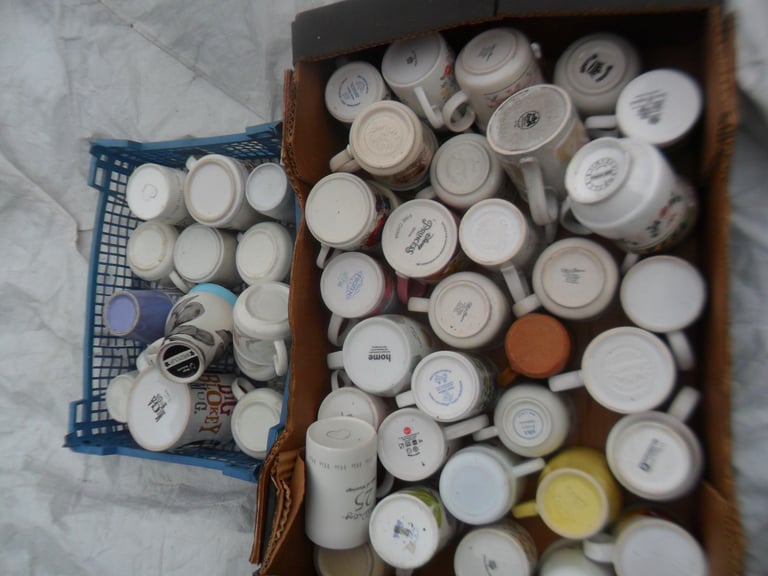 JOB LOT 51 MUGS CUPS