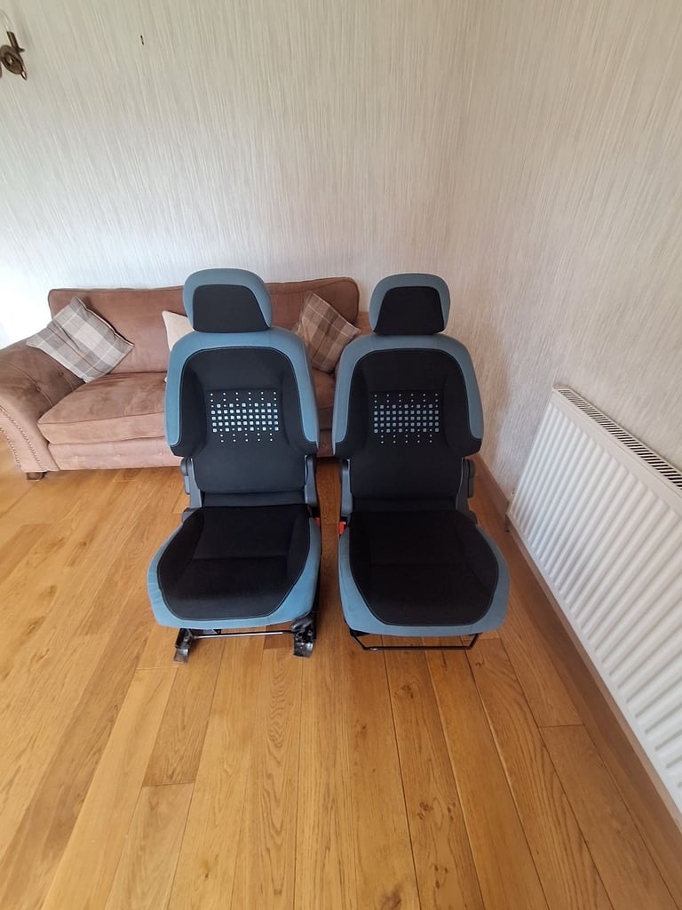 Peugeot partner front seats 