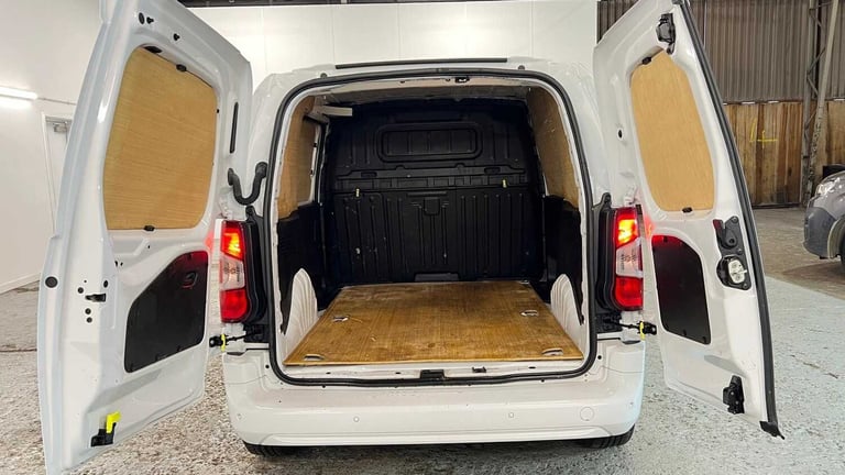 2023 Citroen Berlingo 1.5 BlueHDi 650Kg Driver Edition 100ps 6 Speed S/S Van Diesel Manual