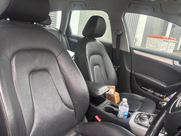 AUDI A4 2.0 TDI TECHNIK AVANT QUATTRO, SAT-NAV HEATED LEATHER FRONT & REAR PARKING SENSORS.