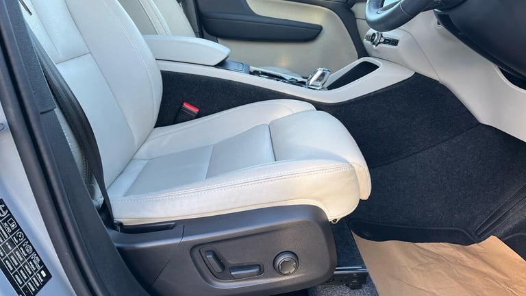 2024 Volvo XC40 Ultra B3 Mild hybrid ESTATE Petrol/Electric Hybrid Automatic