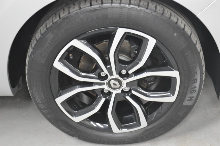 2019 Renault Clio 1.5 dCi 90 Play 5dr LOW MILEAGE + ONE OWNER + ULEZ COMPLIANT Hatchback Diesel M...