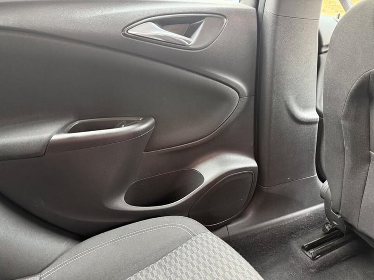 2018 Vauxhall Astra 1.4T 16V 150 SRi 5dr Auto HATCHBACK PETROL Automatic