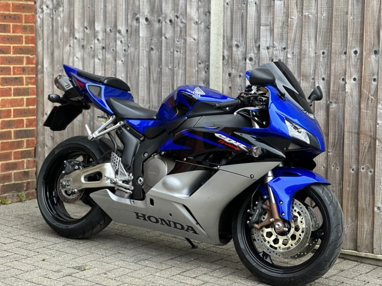 HONDA CBR 1000 RR FIREBLADE 2005 (05) SUPER SPORT + YOSHIMURA + 13,000 MILES 