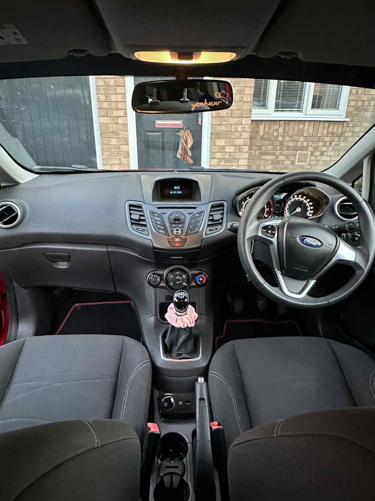 FULL MOT - Ford, FIESTA, Hatchback, 2014, Manual, 1241 (cc), 3 doors