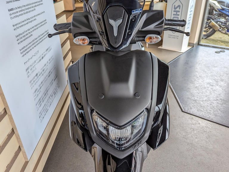 NEW Yamaha RayZR 125 Learner Legal Scooter. (Black) JUST £2,500 (No Admin Fees)