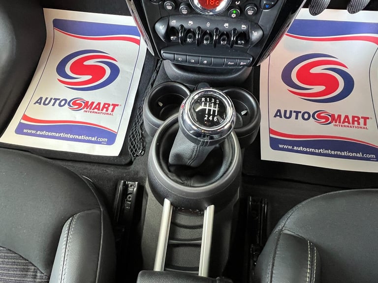 2011 MINI Countryman 1.6 Cooper Euro 5 (s/s) 5dr HATCHBACK Petrol Manual