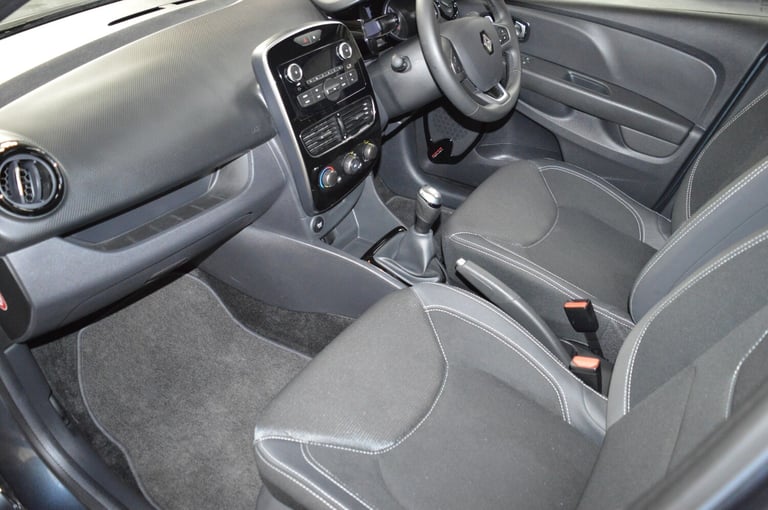 2018 Renault Clio 1.5 dCi 90 Play LOW MILEAGE + ONE OWNER + ULEZ COMPLIANT Hatchback Diesel Manual