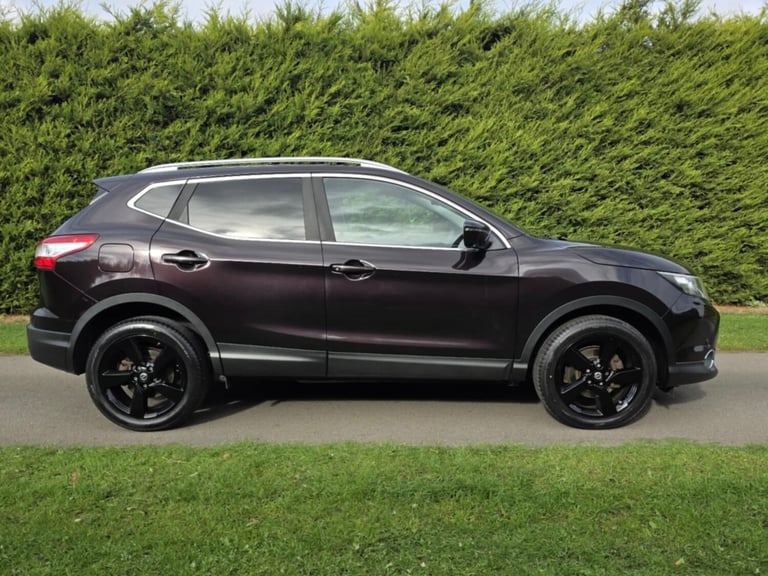 2015 Nissan Qashqai 1.2 DiG-T N-Tec+ 5dr HATCHBACK Petrol Manual