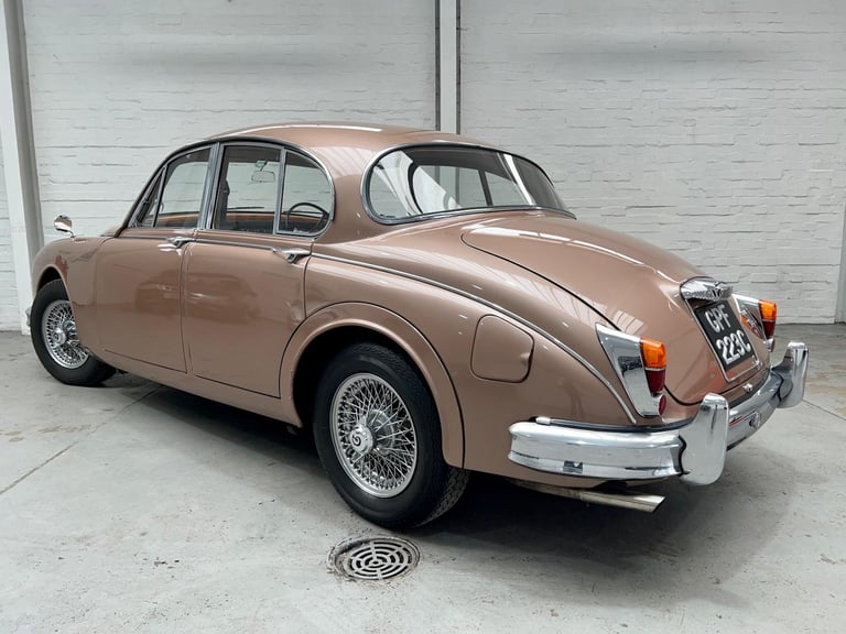 1965 Daimler V8 Petrol Automatic