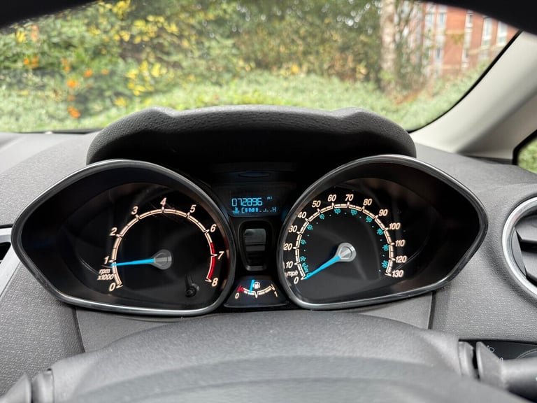 2014 Ford Fiesta 1.25 Style 5dr HATCHBACK PETROL Manual