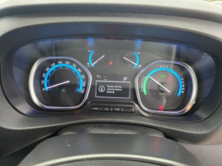 2023 Citroen Dispatch E 1000 75 kWh Enterprise M in white, 12,000 miles, full service history, 1 ...