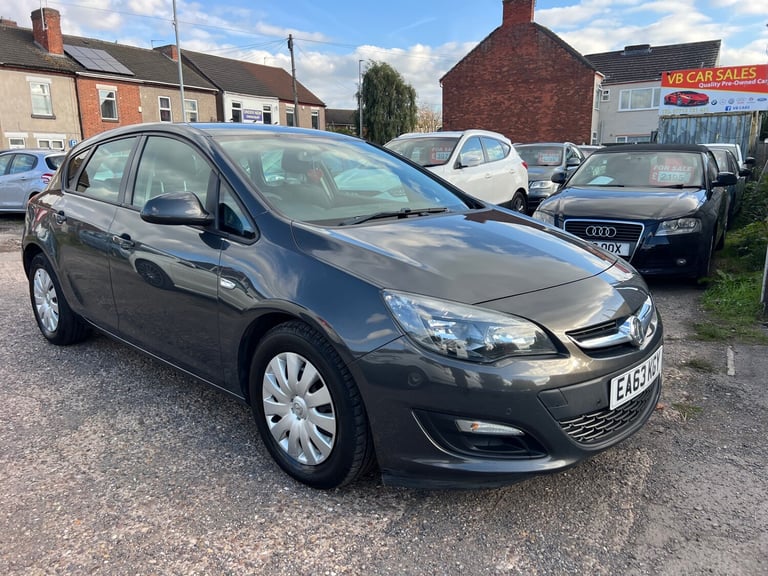 image for 2013 Vauxhall Astra 1.7 CDTi 16V ecoFLEX Exclusiv 5dr [99g/km] [SS] HATCHBACK Diesel Manual