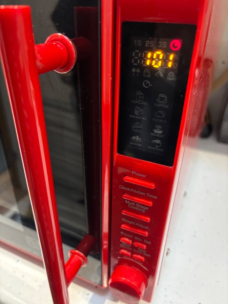 image for Red Delonghi Microwave oven