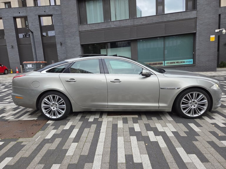 JAGUAR XJ 3.0D V6 PREMIUM LUXURY AUTO AUTOMATIC *FULL HISTORY TOP SPEC xf xe