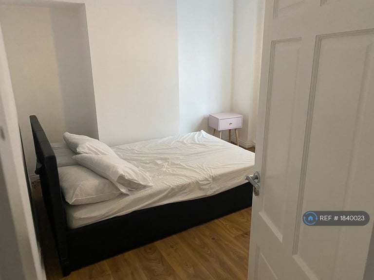 2 bedroom house in Hovis Street, Manchester, M11 (2 bed) (#1840023)