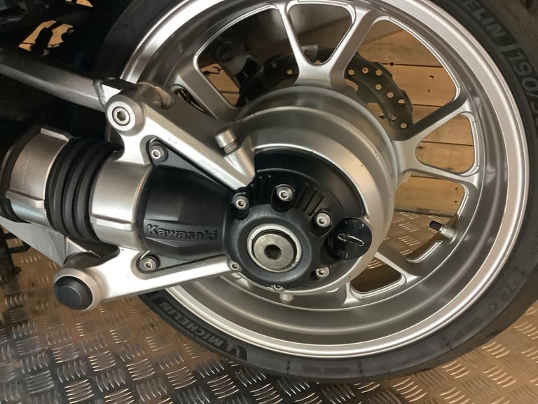 KAWASAKI GTR1400 2009 28K MILES