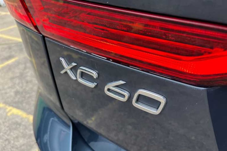 2020 Volvo XC60 2.0 D4 Momentum SUV 5dr Diesel Auto Euro 6 (s/s) (190 ps) SUV Diesel Automatic