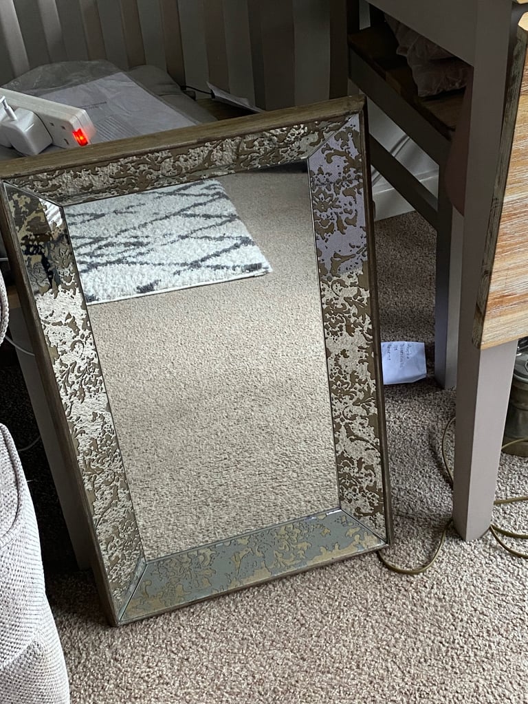 image for Vintage looking mirror