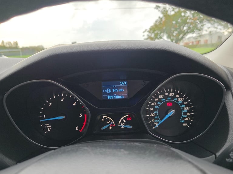 2013 Ford Focus 1.6 TDCi Zetec Euro 5 (s/s) 5dr Hatchback Diesel Manual