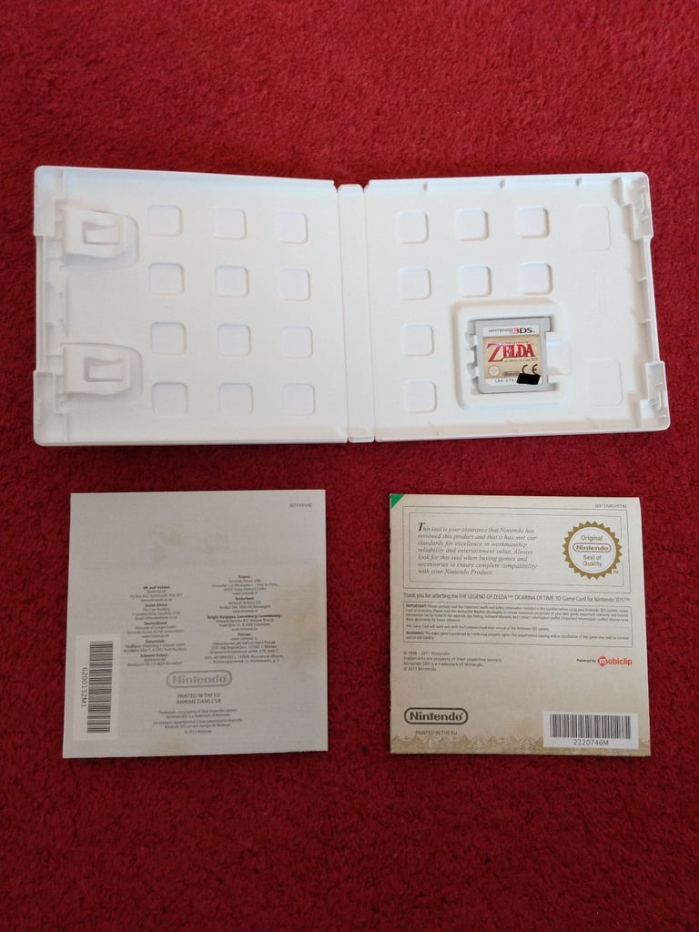Nintendo 3DS Games Bundle  - Zelda – A Link Between Worlds & Zelda – Ocarina of Time 3D