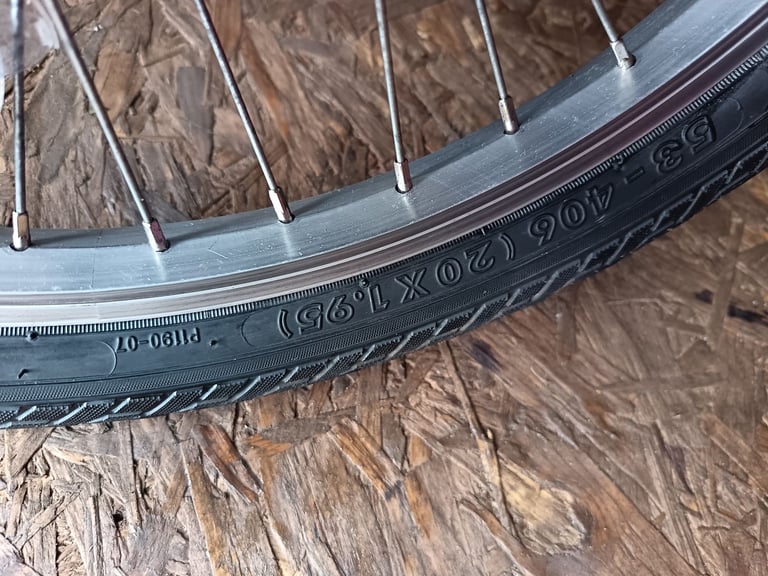 Apollo Junior bike 20 inch