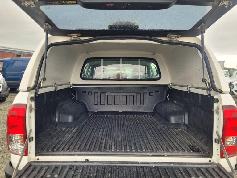 2019 ON 69 PLATE TOYOTA HILUX ACTIVE D-4D 4WD 2400CC DOUBLE CAB PICK UP ULEZ 