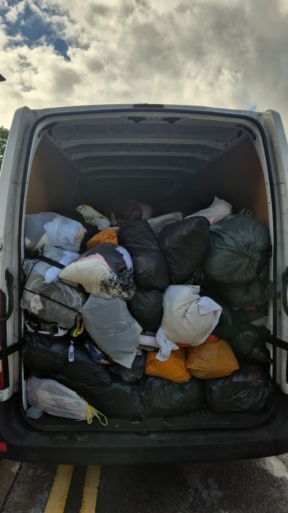 image for BULK 2nd-HAND CLOTHING – 80p PER KILO – BUCKINGHAMSHIRE