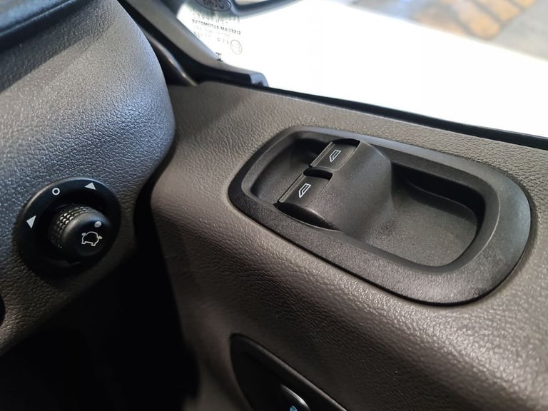 FORD TRANSIT 2.0 350 ECOBLUE LEADER L3 130 BHP LWB DROPSIDE DIESEL