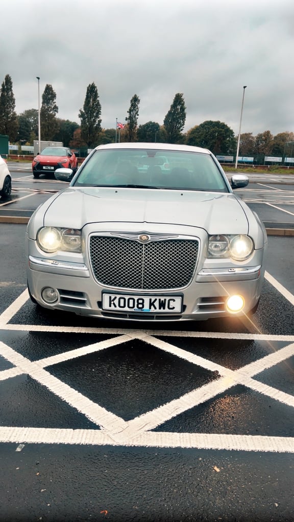 2008 CHRYSLER 300 CRD V6 AUTOMATIC FULY LOADED 12 MONTHS MOT STARTS N DRIVES GREAT 