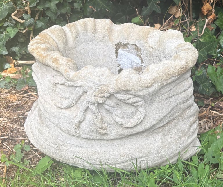 Stone sac planter 