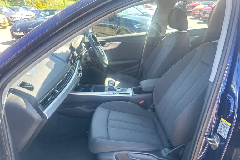  Audi A4 Saloon 2.0 Tfsi 35 Technik Saloon 4dr Petrol S Tronic Euro 6 s/s 150 Ps