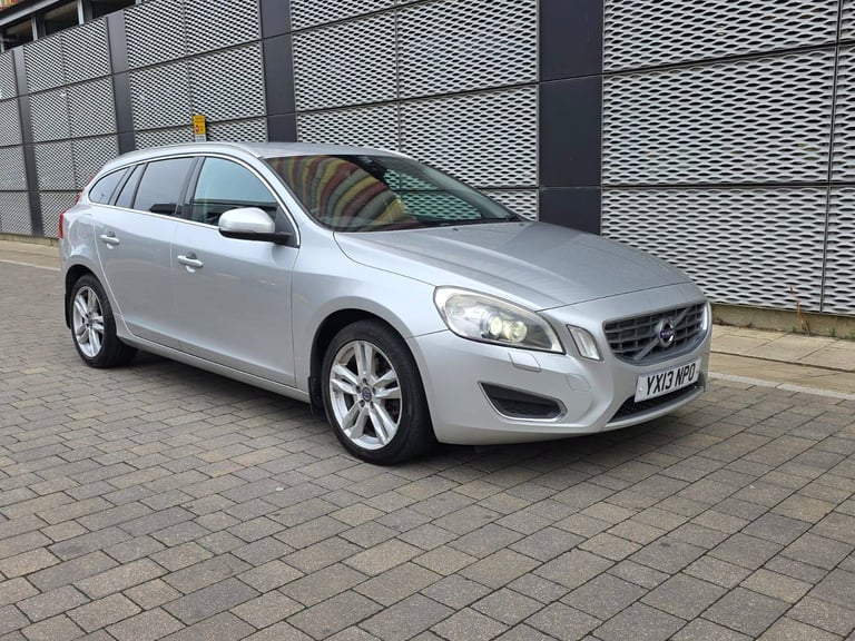 image for Volvo, V60, Estate, 2013, Manual, 1560 (cc), 5 doors