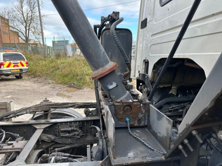 Scania P370 CB 8X4 MANUAL GEARBOX EURO 6 TIPPER