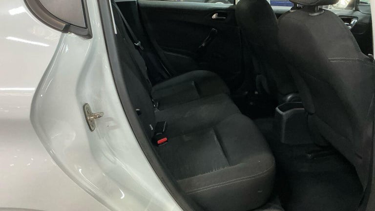 2013 Peugeot 208 1.2 VTi Access+ 5dr HATCHBACK PETROL Manual