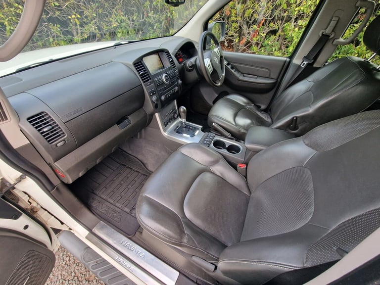 2012 Nissan Navara Double Cab Pick Up Outlaw 3.0dCi V6 231 4WD Auto PICK UP Diesel Automatic