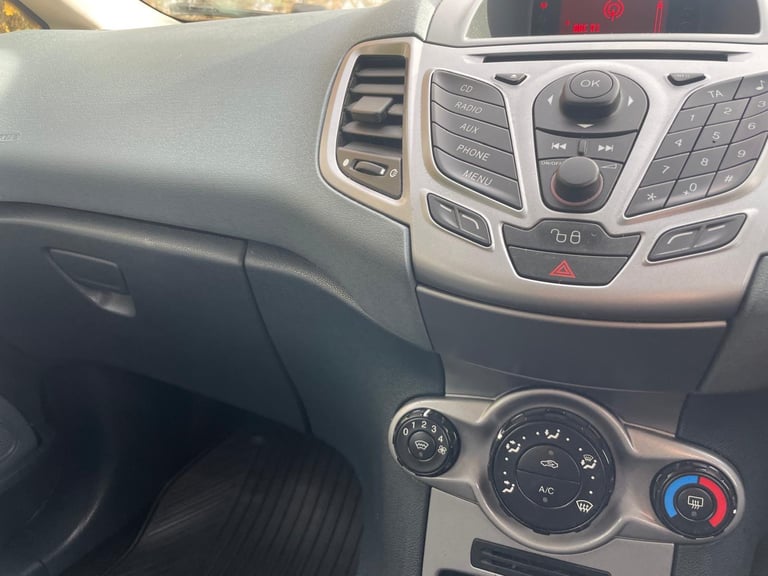FORD FIESTA 1.4 STYLE+ 59 REG GREEN 5 DOOR 12 MONTHS MOT TAX £195 LOW INSURANCE 48+MPG