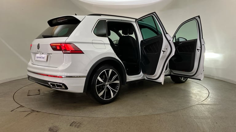 2022 Volkswagen Tiguan 2.0 TDI R-Line 5dr DSG Diesel Estate Estate Diesel Automatic