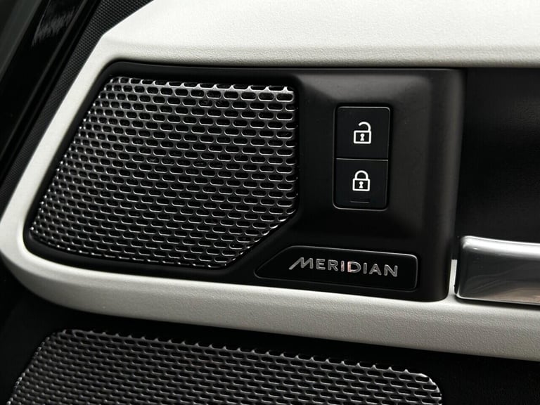 2023 Land Rover Defender 3.0 D250 MHEV HSE Hard Top SUV 3dr Diesel Auto 4WD SWB Euro 6 (s/s) (250...